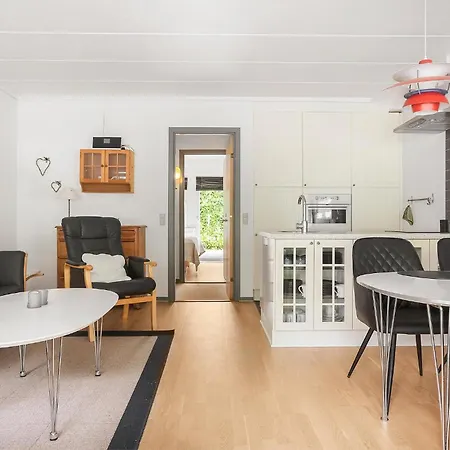 2 Bedroom In 아파트 *